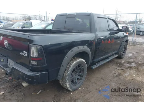 2010 Dodge Ram 1500 Slt/Sport/Trx z USA, uszkodzony, nr VIN 1D7RV1CT3AS146862